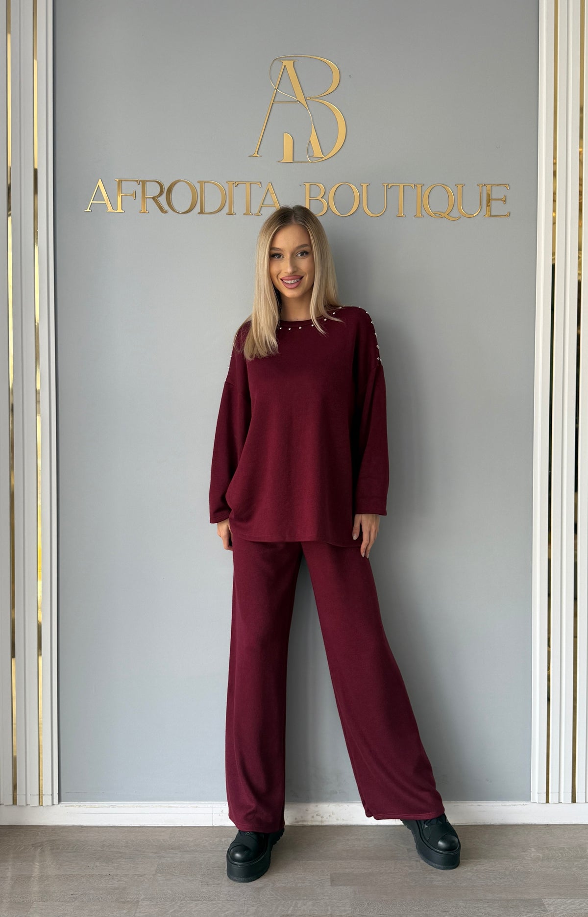 Set Monica