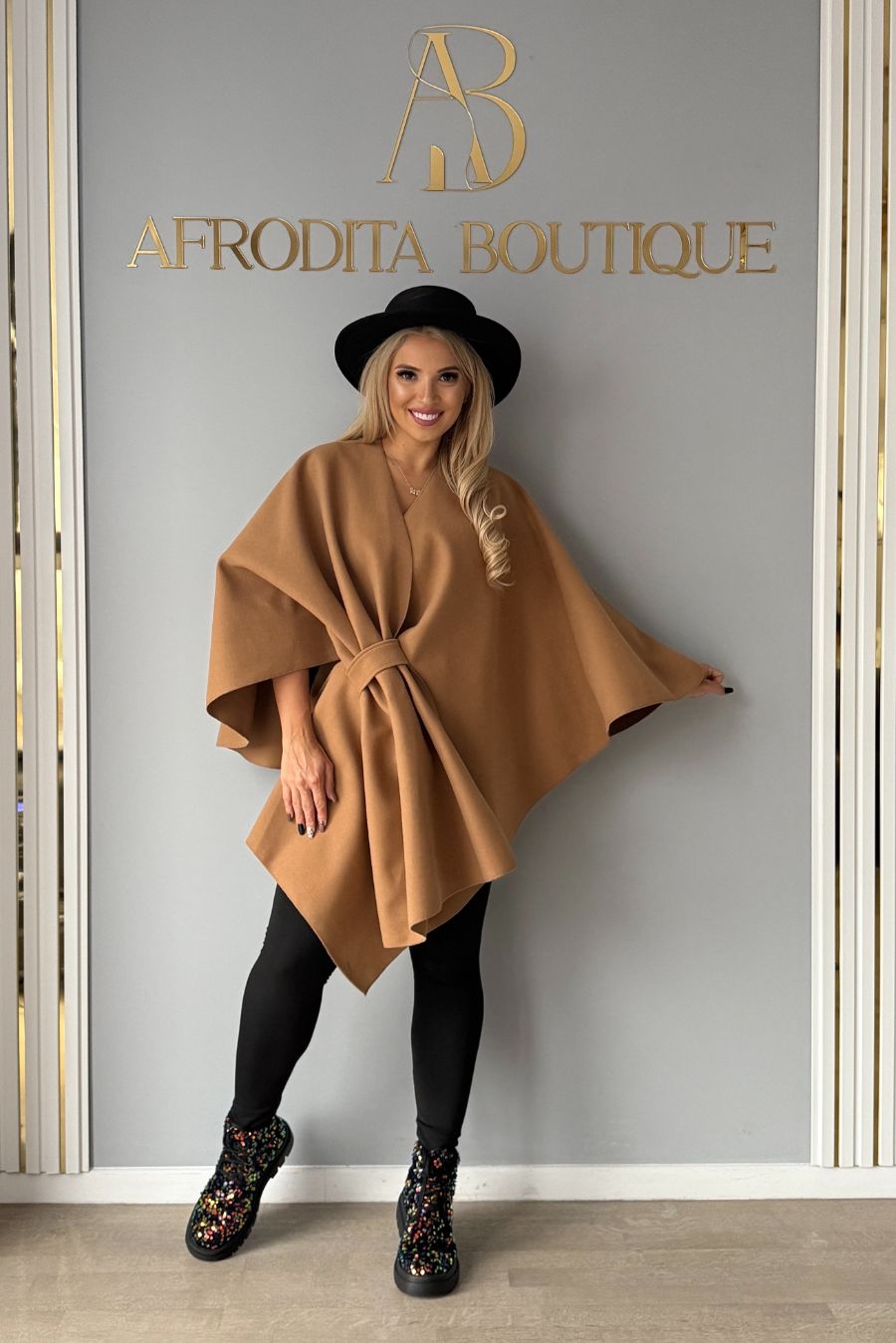 Poncho Holy