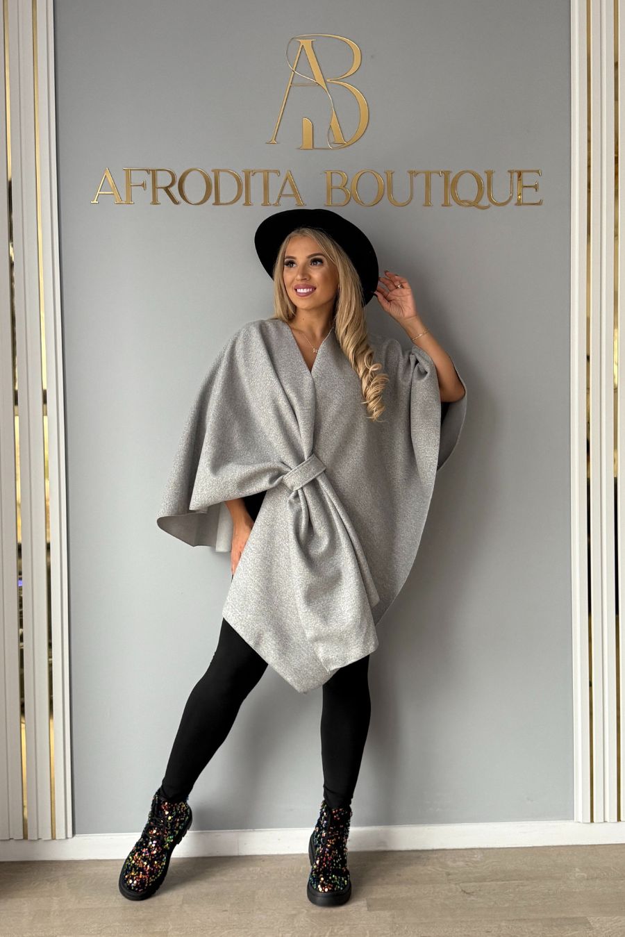 Poncho Holy