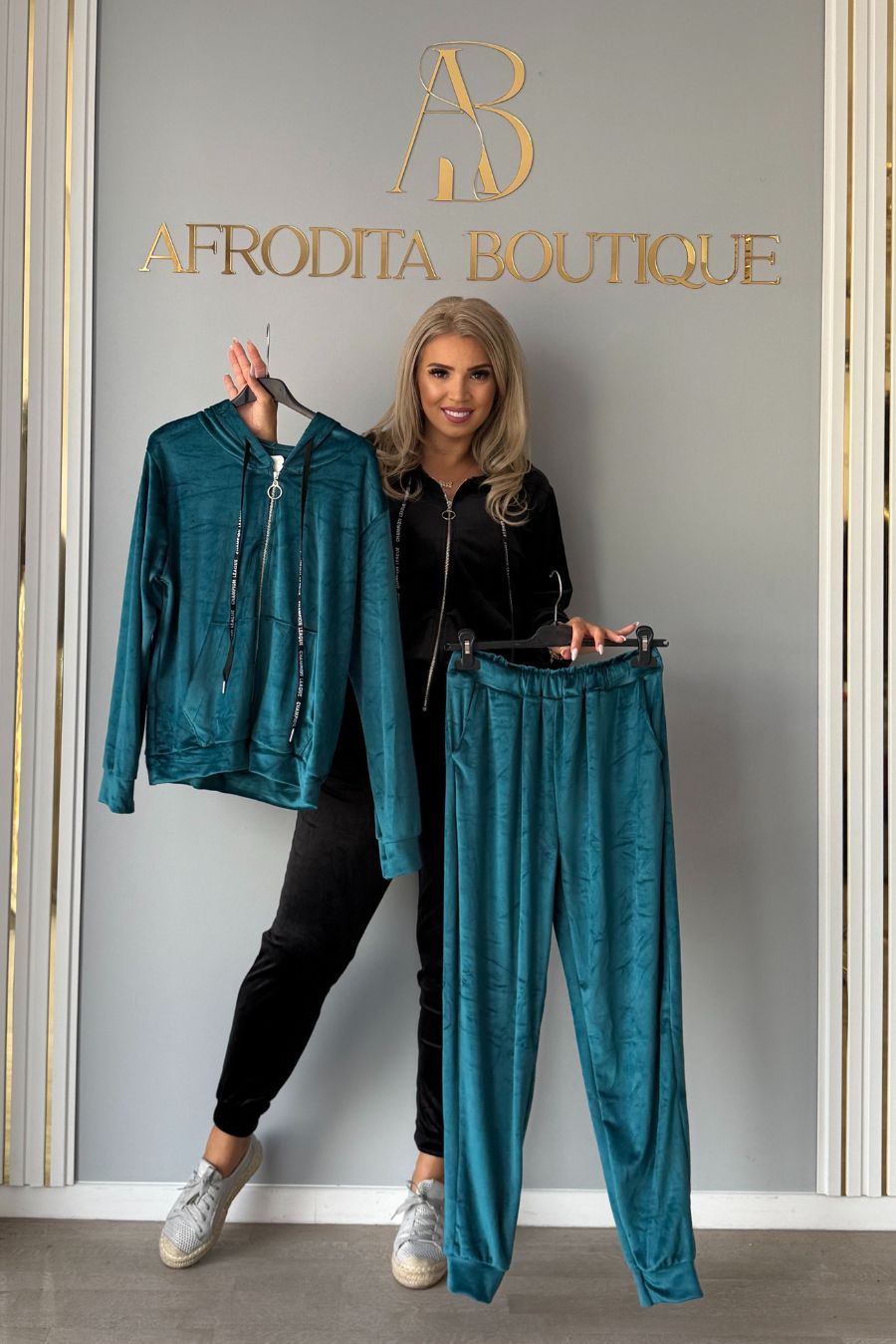 Set Ilona