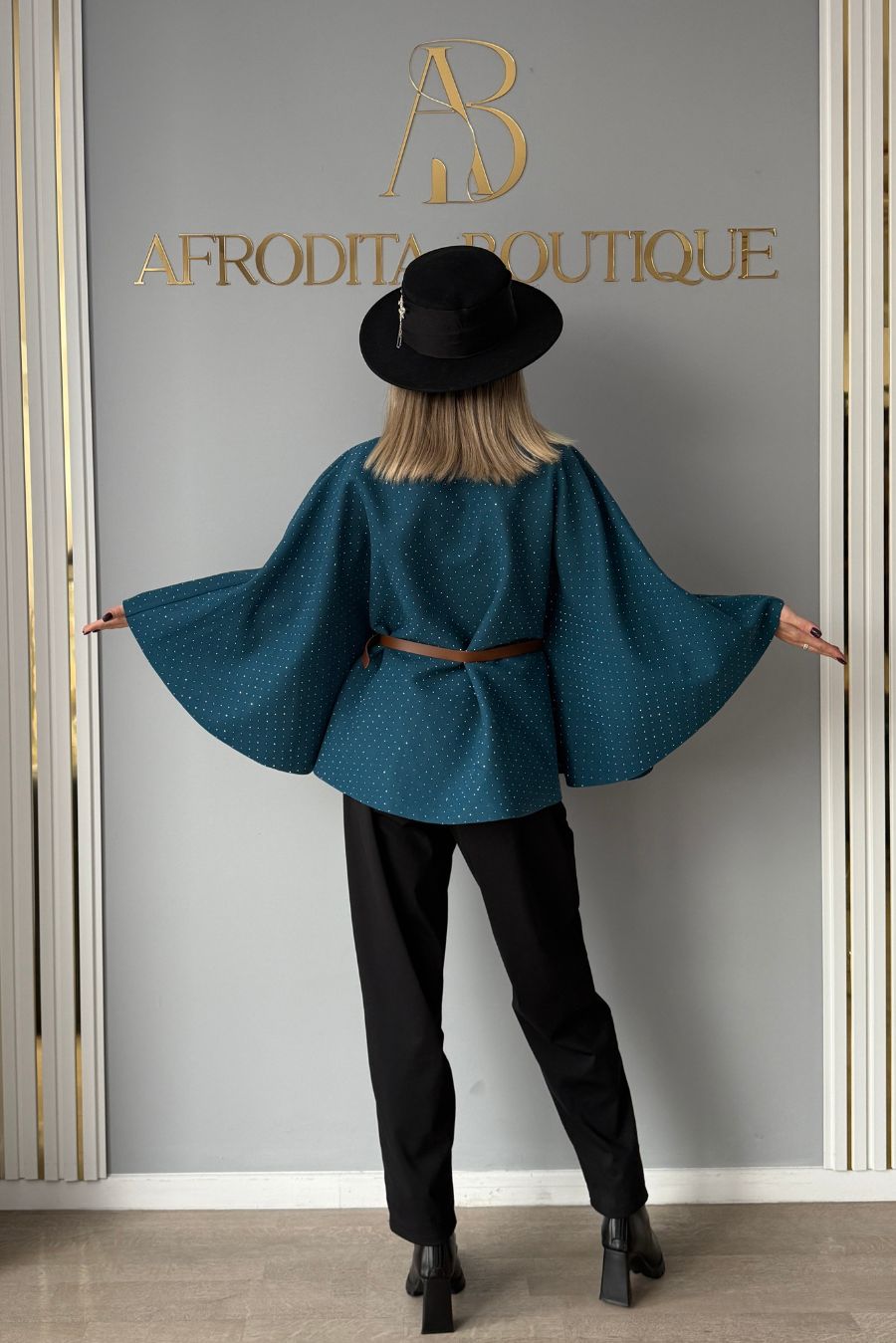 Poncho Madalina