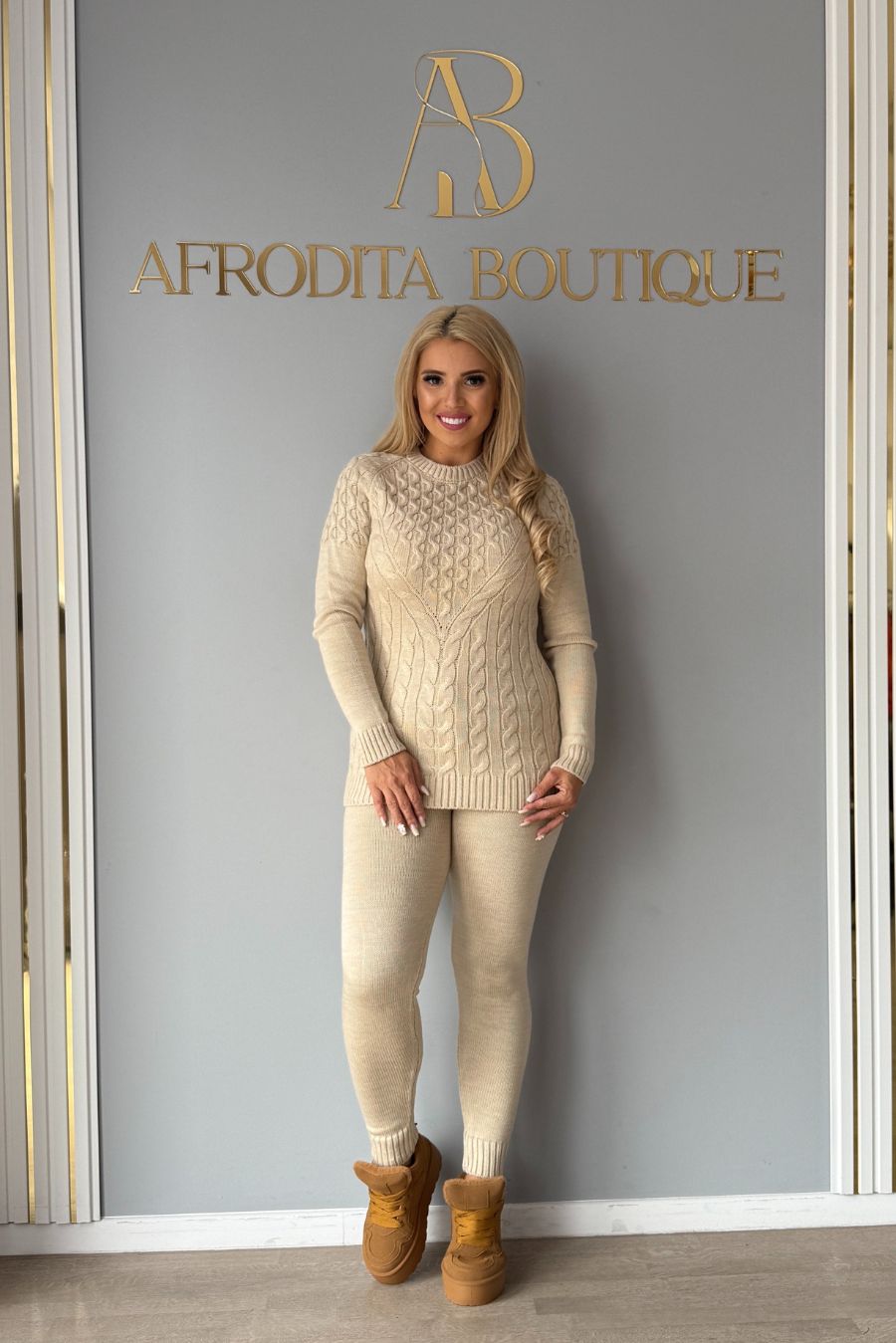 Set Adina tuty
