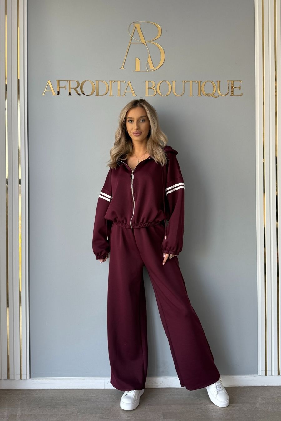 Set Adriana