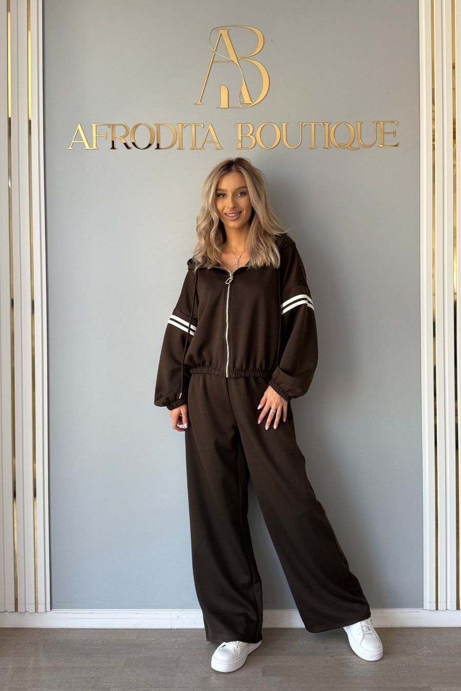 Set Adriana
