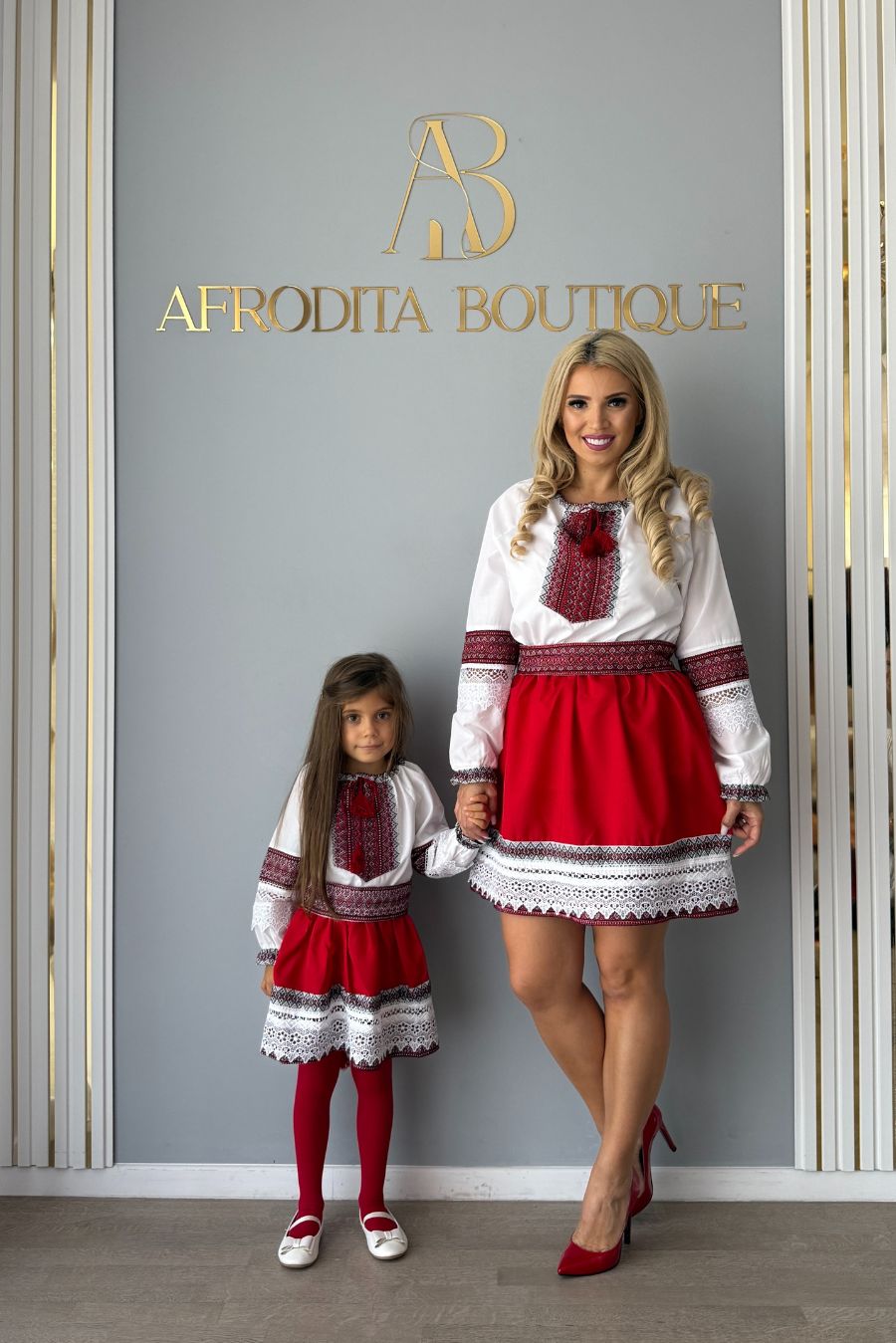 Costum popular fetite Diana