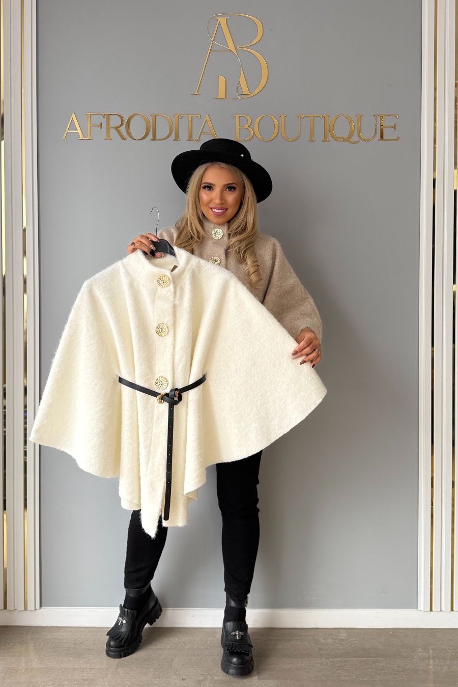 Poncho Golden