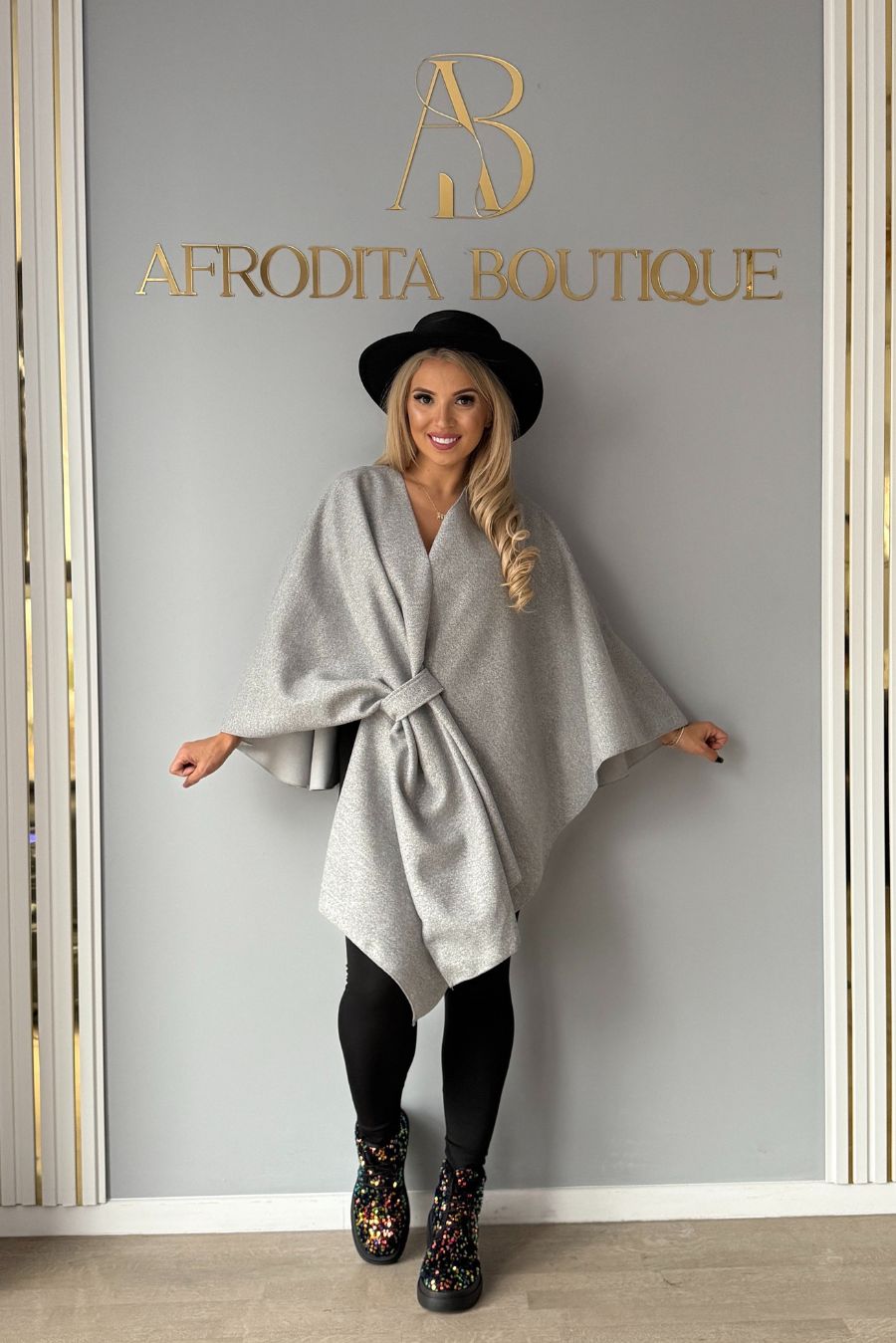 Poncho Holy