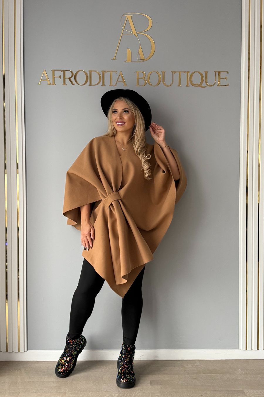 Poncho Holy
