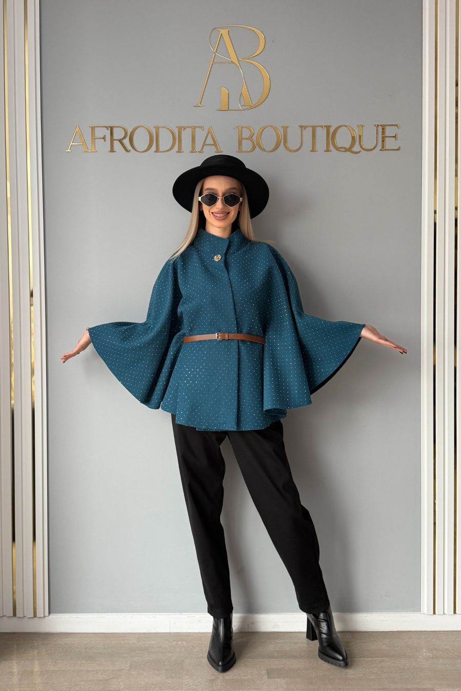 Poncho Madalina